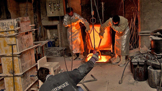 "I am amazed and surprised how much hard and very hot labour it is to actually make the heavy New7Wonders of Nature commemorative plaques," said Bernard Weber, Founder-President of New7Wonders. "I am amazed and surprised how much hard and very hot labour it is to actually make the heavy New7Wonders of Nature commemorative plaques," said Bernard Weber, Founder-President of New7Wonders.