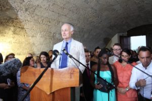  "La Habana tiene mucho de romanticismo y quienes la visitan sienten simpatía por el pueblo cubano porque tuvieron la voluntad de preservar su historia y su identidad a pesar de que no tenían el dinero para restaurarla", aseguró Bernard Weber, presidente de New7Wonders.