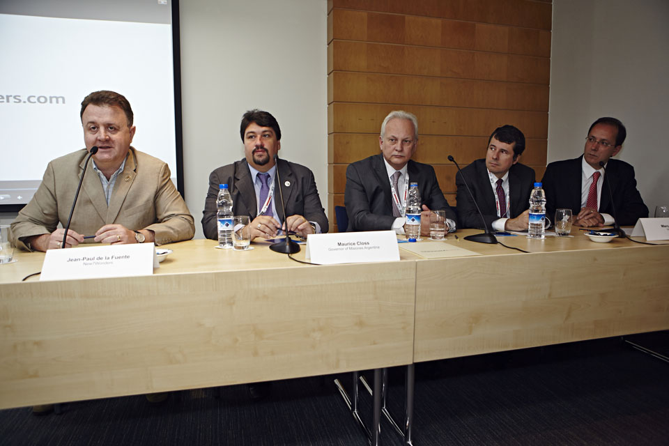 Left to right: Jean-Paul De la Fuente, Director of New7Wonders; Maurice Closs, Governor of Misiones, Argentina; Daniel Aguilera, Undersecretary for Tourism, Argentina; Wilson Dockhorn Jr. representative of the Embassy of Brazil in Dubai, and Marcelo Almada, Director of Visit7Wonders.