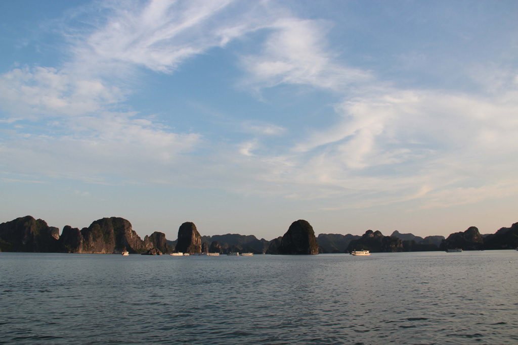 Ha Long Bay is home to some 1,600 islets that form a spectacular seascape of limestone columns. The extraordinary beauty of the bay was recognized by its election as one of the Official New7Wonders of Nature. Photos: Philipp Wellmer